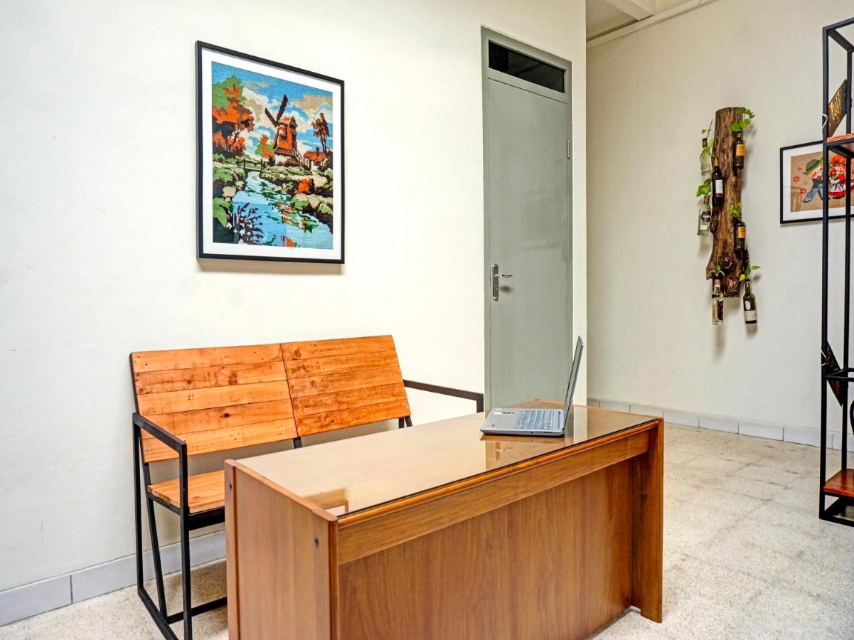 Oyo 91658 Luci'S House Hotel Jakarta Exterior photo